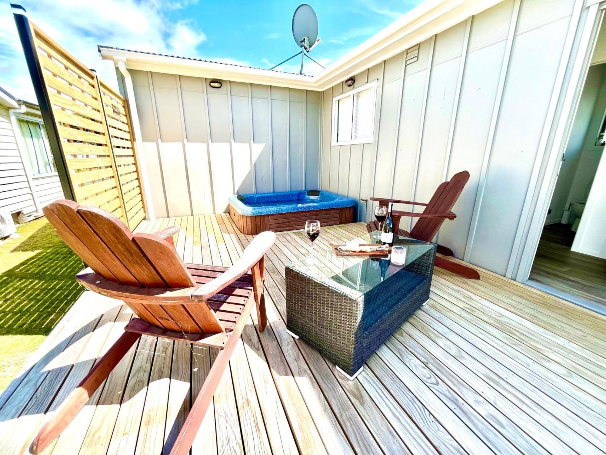 Villa Lake Life With A Hot Tub Mangakino Exterior foto